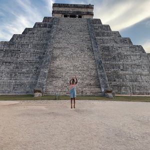 Meet your Posher, Julia